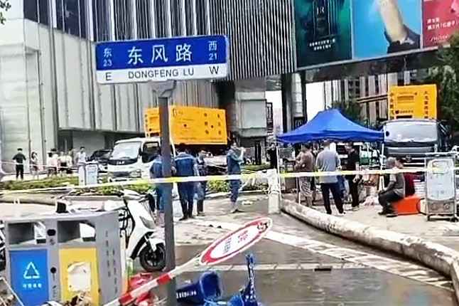 乐竞体育-中国一站式首页服务官网排涝突击队在排涝现场